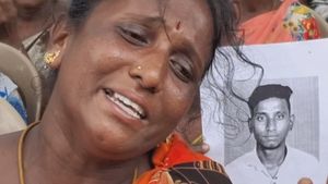 முதல்வர் சொன்ன சில நாளிலேயே விருதுநகரில் இப்படி நடந்திருக்கு..நீலம் பண்பாட்டு மையம் முக்கிய கோரிக்கை 