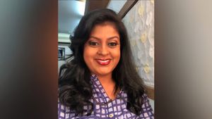  பிரபல டிவி தொகுப்பாளினி அபர்ணா புற்றுநோய் பாதிப்பால் மரணம்.. ரசிகர்கள் சோகம்! 