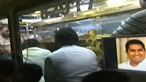 அயனாவரம் வீட்டிற்கு வந்தடைந்தது ஆம்ஸ்டிராங்கின் உடல்.. வழி நெடுக கதறி துடித்த ஆதரவாளர்கள்