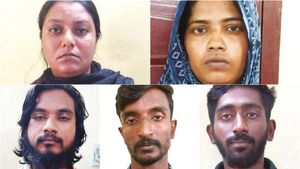 கோவையில் சிக்கிய நடிகை.. யார் அந்த சென்னை சினேகாஸ்ரீ.. வில்லங்க வேலை செய்யும் மேஜர் நெட்வர்க் 