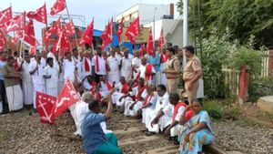 ஸ்தம்பித்தது தமிழ்நாடு.. திணறிய திருச்சி, தஞ்சை.. காவிரிக்காக விவசாயிகள் போராட்டம் + ரயில் மறியல்