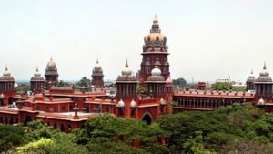 கிருஷ்ணகிரி கோயில்களில் 199 கோடி மதிப்பிலான கற்கள் திருட்டு.. சேலம் டிஜஜி நேரில் ஆஜராக உத்தரவு