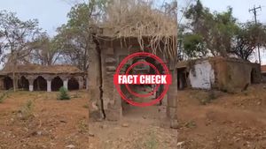  Fact Check: தஞ்சை மாரியம்மன் கோயில் குரங்கு மண்டபம்.. இஸ்லாமியர்கள் கட்டுப்பாட்டிலா? பரவும் வதந்தி