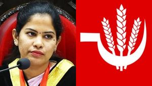 ப்ரியா ராஜன் பேச..பேச..குறுக்கே புகுந்த கம்யூனிஸ்டுகள்..மாநகராட்சி மீட்டிங்கில் திடுக்! என்ன நடந்தது? 