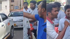 ஈரோட்டில் கால் டாக்சி ஓட்டுநர்களை சிறைபிடித்த வாடகை கார் ஓட்டுநர்கள்.. வழிபறி நடப்பதாக வாக்குவாதம்