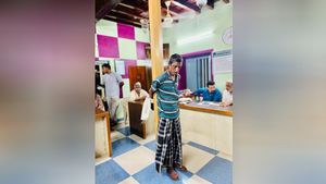  6 வயது சிறுமியிடம் அத்துமீறிய 60..ஜமாத்தில் கட்டி வைத்து கட்டப்பஞ்சாயத்து! 3 லட்சம் கொடுக்க தீர்ப்பு