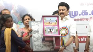 தருமபுரி மாவட்ட மக்களின் மனங்களை குளிர வைத்த முதல்வர் ஸ்டாலின்.. வெளியிட்ட 7 முக்கிய அறிவிப்புகள்!