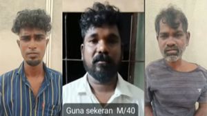 பாஜக வர்த்தகர் அணி நிர்வாகி.. விற்றது கஞ்சா.. 4 கிலோ பொட்டலத்தோடு குணசேகரனை தூக்கிய போலீஸ்!