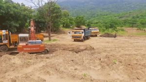 தமிழ்நாட்டில் ஏரி குளங்களில் இலவசமாக வண்டல் மண், கிராவல், களி மண் எடுக்க விண்ணப்பிப்பது எப்படி? 