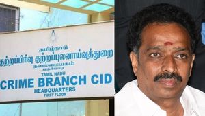  நள்ளிரவு 12 மணி வரை துருவித் துருவி விசாரித்த சிபிசிஐடி.. இன்றும் எம்.ஆர்.விஜயபாஸ்கரிடம் விசாரணை!