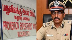  மதுரையில் மதுவிலக்கு பிரிவு போலீசார் கூண்டோடு மாற்றம்.. கமிஷனர் அதிரடி உத்தரவு.. பின்னணி என்ன?
