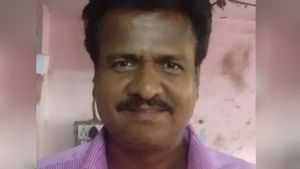  மதுரையில் நாம் தமிழர் நிர்வாகி கொடூர கொலை..அமைச்சர் வீட்டருகே கொடூரம்! ’கொலை’ நகராகிய ‘கலை’ நகரம்