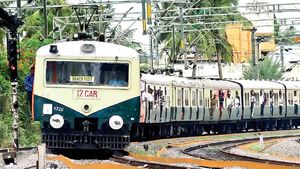 தாம்பரம், செங்கல்பட்டுக்கு மின்சார ரயில்கள் நாளை ரத்து..  சிறப்பு ரயில்கள் அட்டவணையை நோட் பண்ணுங்க 