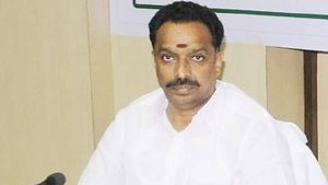 இரவோடு இரவாக திருச்சி சிறையில் அடைக்கப்பட்டார் அதிமுக முன்னாள் அமைச்சர் விஜயபாஸ்கர்.. 15 நாள் காவல்!