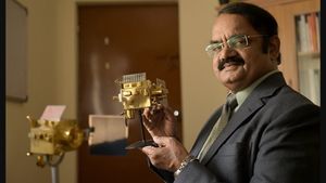 நிலவில் சர்வதேச விண்வெளி ஆய்வு மையம்.. விரைவில் சாதிக்கும் இஸ்ரோ! அடித்து கூறிய மயில்சாமி அண்ணாதுரை