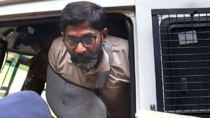 அடுத்தடுத்து 3 முறை.. கோவை சைபர் கிரைம் போலீசார் வழக்கிலும் சவுக்கு சங்கருக்கு ஜாமீன் கிடைத்தது 