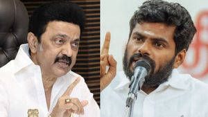  இனியும் ஸ்டாலின் முதல்வர் பொறுப்பில் நீடிக்கலாமா? பாஜக நிர்வாகி படுகொலையால் கொந்தளித்த அண்ணாமலை!