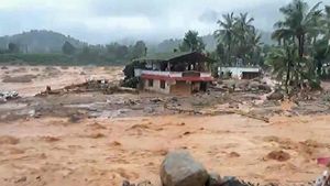 உயிரை காப்பாற்றிக்கச் சென்ற சூரல்மலை முகாமிலேயே நடந்த சோகம்! மண்ணில் புதைந்த 