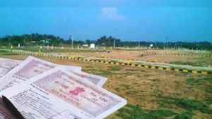 ரூ.100 கோடி நிலமோசடி.. எம்.ஆர். கரூரில் விஜயபாஸ்கரின் ஆதரவாளர்கள் வீடுகளில் ரெயிடு.. இறுகுகிறது பிடி