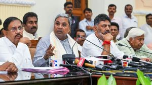  தனியார் துறையில் இட ஒதுக்கீடு.. கிளம்பிய கடும் எதிர்ப்பு.. தற்காலிகமாக நிறுத்தி வைத்த கர்நாடக அரசு!