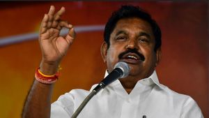 ஆமா.. நம்மகிட்டதான் இரட்டை இலை இருக்கே.. டெபாசிட் போச்சு? தேனி நிர்வாகிகளிடம் கேட்ட எடப்பாடி 