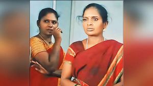 திருத்தணி கோயிலில்.. ஆண்கள் அணியும் உள்ளாடையுடன்.. பாத்ரூமுக்குள் வேகமாக ஓடிய 2 பெண்கள்.. அடக்கடவுளே