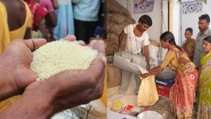  சர்க்கரை அட்டைதாரர்களுக்கு ஹேப்பி.. இனி ரேஷனில் நிம்மதி.. திண்டுக்கல் ரேசன் கடையில் அதிரடியை பாருங்க