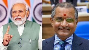 மோடிக்கு நெருக்கம்.. யுபிஎஸ்சி தலைவர் திடீர் ராஜினாமா! பதவி முடிய 5 ஆண்டு இருக்கும்போதே விலகல் ஏன் 