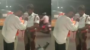 சென்னை பேசின் பிரிட்ஜில் குடிபோதையில் ஸ்கூட்டி ஓட்டிய இளைஞர்.. சொடுக்கு போட்டு போலீசை மிரட்டி உளறல் 