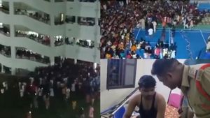 பெண்கள் குளியலறையில் ரகசிய கேமரா.. 300 வீடியோ? மொத்த ஆந்திராவையும் விடிய விடிய அதிர வைத்த போராட்டம் 