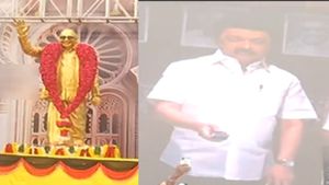 6ம் ஆண்டு நினைவு தினம்..  திருச்சியில் கருணாநிதி சிலை திறப்பு.. காணொலியில் திறந்து வைத்த ஸ்டாலின் 
