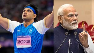 பாரீஸ் ஒலிம்பிக்கில் வெள்ளி.. 2வது முறையாக பதக்கம் வென்று அசத்திய நீரஜ் சோப்ரா! பிரதமர் வாழ்த்து 