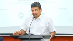  வெளிநாட்டுல 4 டிகிரி.. நானே எடுத்துக்காட்டு. இது தான் திராவிட இயக்கம்.. அமைச்சர் பிடிஆர் நெகிழ்ச்சி