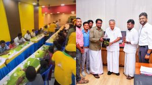 வயநாடு மக்களுக்காக மொய் விருந்து..லட்சக்கணக்கில் குவிந்த பணம்! நெகிழ்ந்து போன பினராயி விஜயன்!