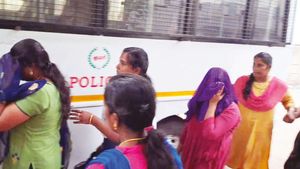 பத்திரப்பதிவு.. சிறையில் கன்னியாகுமரி சார்பதிவாளர் சுப்புலட்சுமி.. கூண்டோடு சிக்க வைத்த லாக்-இன் ஐடி 
