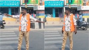  சென்னை ஈசிஆரில், ராங் சைடில் வந்து பெண் எஸ்ஐயிடம் 'ராங்' பேச்சு.. மறக்க முடியாத தண்டனை 