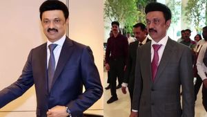  அமெரிக்காவில் முதல் அடி வைக்கும் ஸ்டாலின்.. நாளை முதலீட்டாளர் மாநாடு! கையெழுத்தாகும் முக்கிய டீல்!