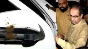 உத்தவ் தாக்கரே கான்வாய் மீது சாணம், தேங்காய் வீச்சு! பதிலடியாக நடந்த சம்பவத்தால் மும்பையில் பதற்றம்!