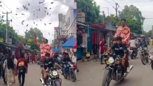 கட்டு கட்டாக பணம்.. ரோட்டில் தூக்கி வீசி ரீல்ஸ் - சிக்கிய ஹைதராபாத் யூடியூபர்