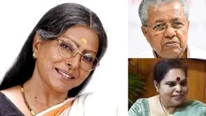  நடிகையுடன் உறவு.. அட்ஜெஸ்ட்மென்ட்.. உடம்பு தெரியும்படி டிரஸ்.. ஹேமா கமிட்டி அறிக்கையில் சாரதா நறுக்