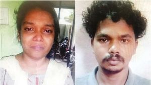 திருவனந்தபுரம் அருகே கணவருக்கு மாணவியை விருந்தாக்கிய இளம்பெண்.. இருவரையும் சிக்க வைத்த  ஆசிரியை 