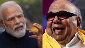  இந்திய அரசியலிலும் இலக்கியத்திலும் மிக உயர்ந்த ஆளுமையாக திகழ்ந்தவர் கருணாநிதி.. மோடி புகழாரம் 