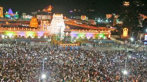 திருமலை திருப்பதிக்கு போறீங்களா? முக்கிய அறிவிப்பை வெளியிட்ட தேவஸ்தானம்! அந்த தெப்பக்குளம்? 