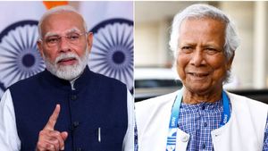 பிரதமர் மோடி லைனுக்கு வந்த முகமது யூனுஸ்! வங்கதேச இந்துக்கள் குறித்து உறுதி! பரபர பின்னணி 