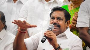 என்ன ஜோக் காட்டுறீங்களா? – திமுக பாஜகவை வெளுத்து வாங்கிய எடப்பாடி பழனிசாமி