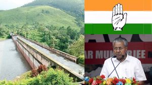 ‛‛தண்ணீர் வெடிகுண்டு’’.. முல்லை பெரியாறு அணை பற்றி விஷமம் கக்கிய காங்கிரஸ்.. பினராயி விஜயன் பதிலடி 