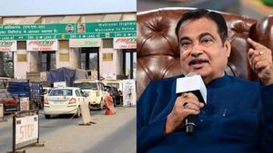 டோல்கேட்டில் PRESSக்கு இலவசம்? சிபிஐ எம்பி செல்வராஜ் கோரிக்கையை பரிசீலிப்பதாக நிதின் கட்கரி உறுதி! 