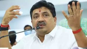 பல சிறந்த கல்லூரிகள் தமிழ்நாட்டில் இருந்தாலும்.. பிடிஆர் பழனிவேல் தியாகராஜன் பேச்சால் ஆடிப்போன திமுக 