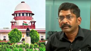  நாங்க நிவாரணம் கொடுத்தா நீங்க சவுக்கு சங்கரை வேற கேஸ்ல ஜெயில்ல தள்றீங்க! ஏன் இப்படி?: உச்சநீதிமன்றம்