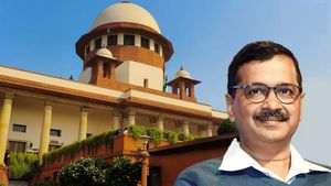  டெல்லி மதுபான கொள்கை முறைகேடு-  சிபிஐ கைதை ரத்து செய்ய கோரி கெஜ்ரிவால் உச்சநீதிமன்றத்தில் வழக்கு!